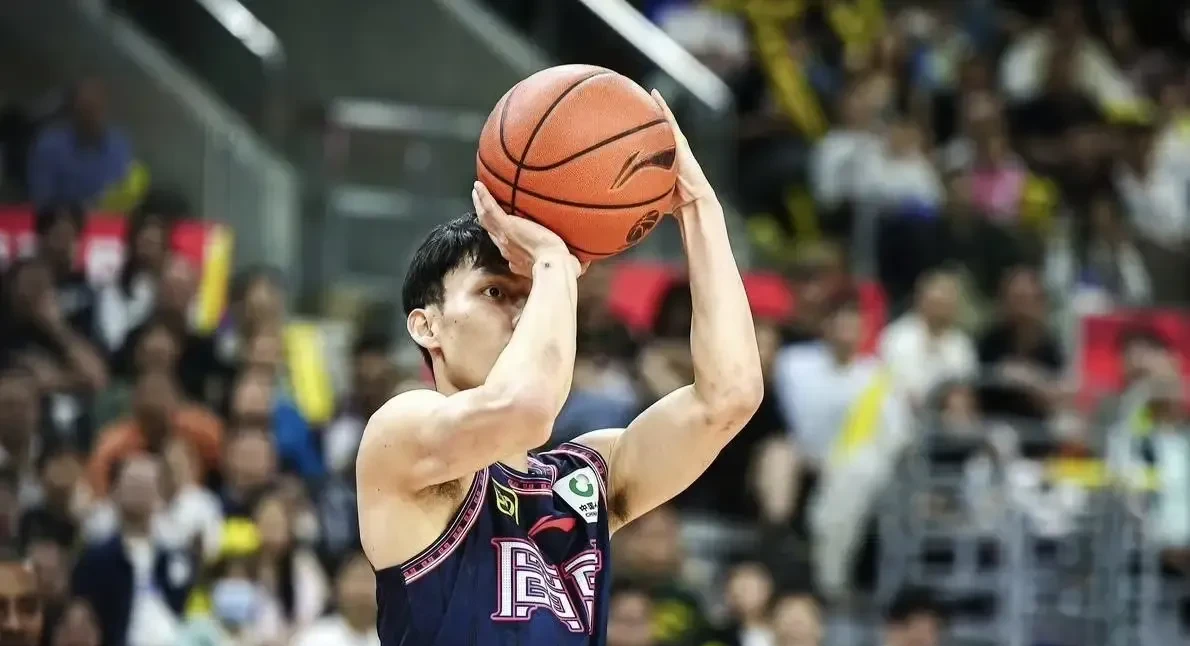 国际比赛日广东宏远调整名单以备法国杯,造点机会环节打磨,震撼外界,心理建设被强调的简单介绍 国际比赛日广东宏远调整名单以备法国杯,造点机会环节打磨,震撼外界,心理建设被强调的简单介绍