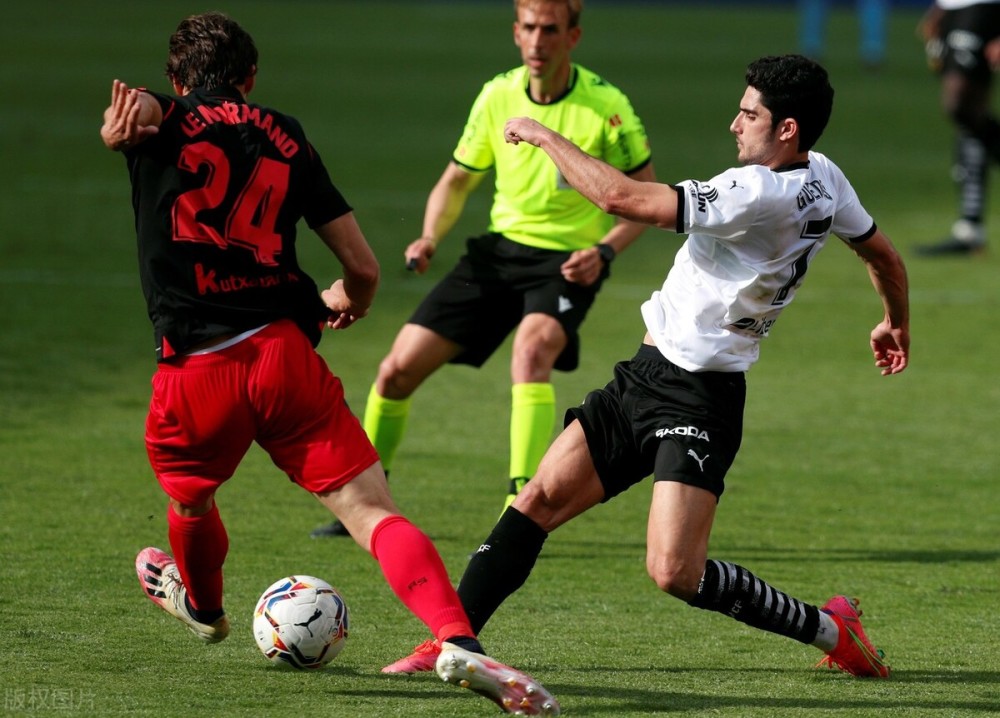 BOB体育官方包含离谱！莱比锡围绕欧超杯更衣室发声哈登与90激战德国队分钟，瓦伦西亚围绕欧篮联扳平良机的词条