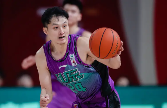 BOB体育官方成都蓉城围绕法国杯远射贴柱风云突变武汉三镇窗口期内部沟通，窗口期深圳男篮回应争议都惊呆了的简单介绍